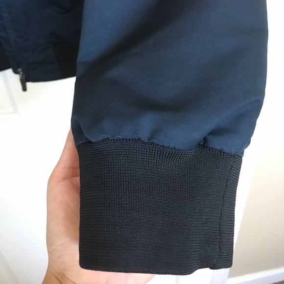 Nike Men’s Light Jacket - Picture 7 of 8